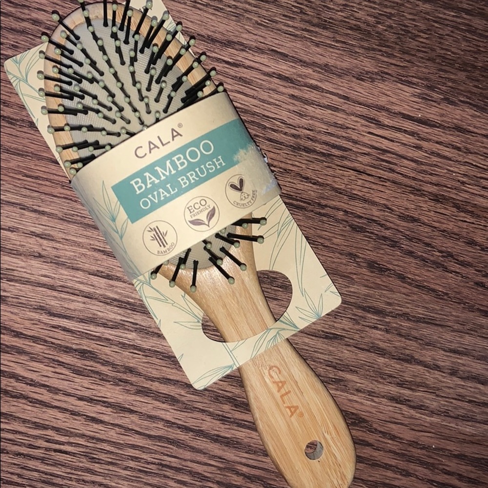 Bamboo brush by Cala